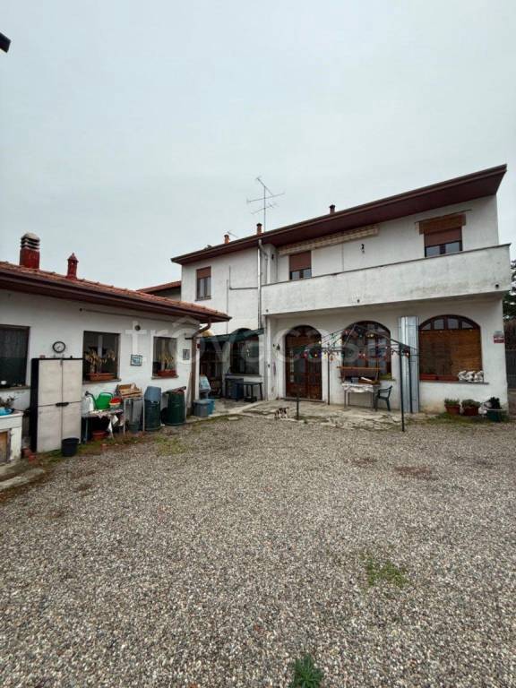 casa indipendente in vendita a Castano Primo