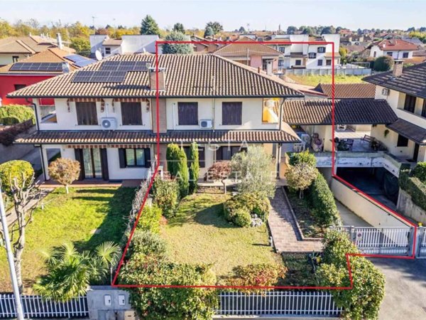 casa indipendente in vendita a Castano Primo