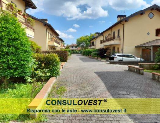 casa indipendente in vendita a Castano Primo