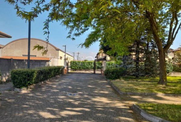 appartamento in vendita a Castano Primo