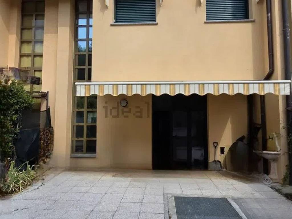 casa indipendente in vendita a Castano Primo