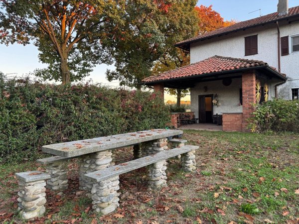 casa indipendente in vendita a Castano Primo