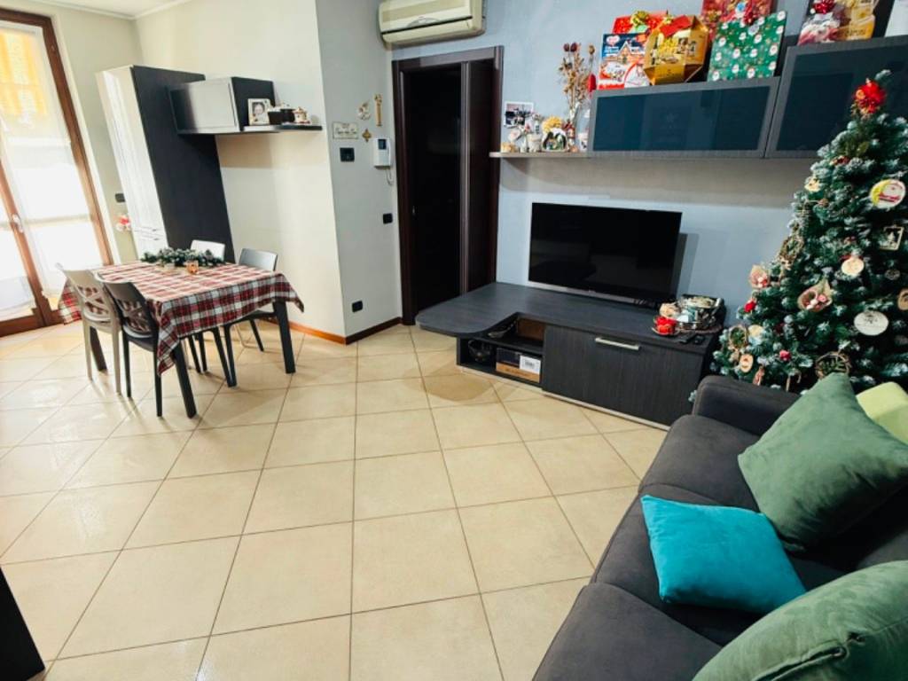 appartamento in vendita a Castano Primo