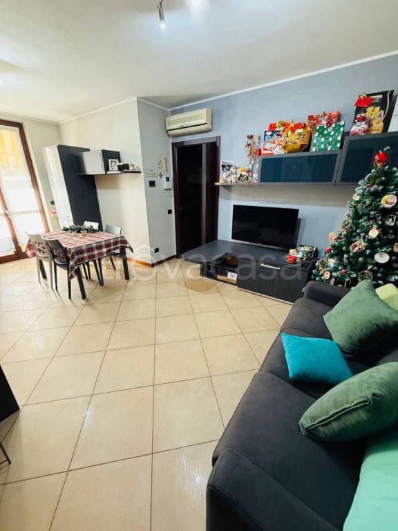 appartamento in vendita a Castano Primo