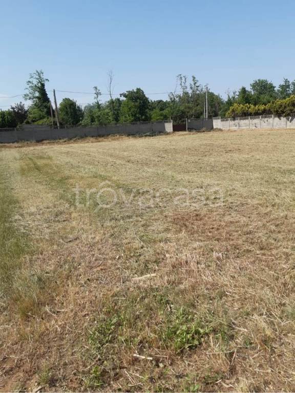 terreno edificabile in vendita a Castano Primo