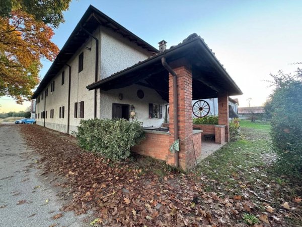 casa indipendente in vendita a Castano Primo
