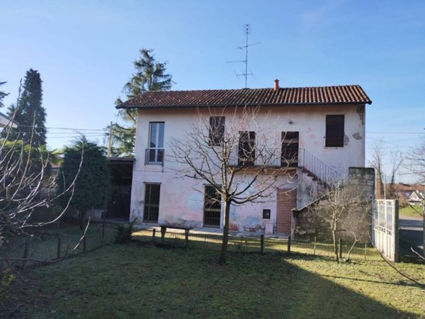 casa indipendente in vendita a Castano Primo