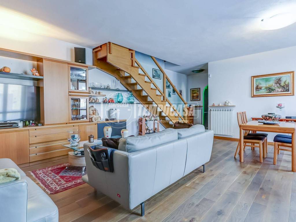 appartamento in vendita a Castano Primo