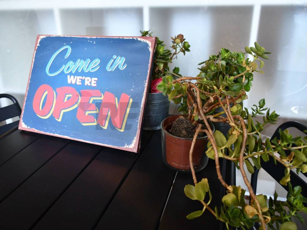 negozio in vendita a Castano Primo