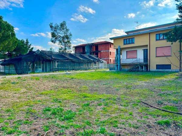 casa indipendente in vendita a Castano Primo