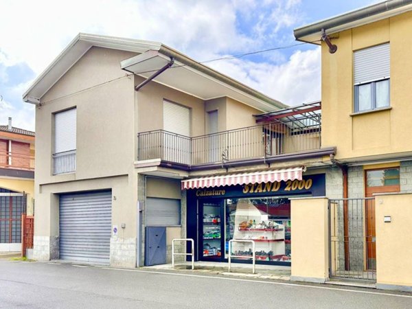 casa indipendente in vendita a Castano Primo