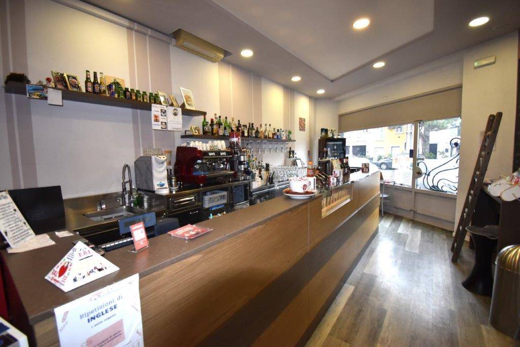 negozio in vendita a Castano Primo