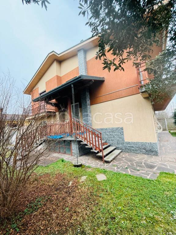 casa indipendente in vendita a Castano Primo