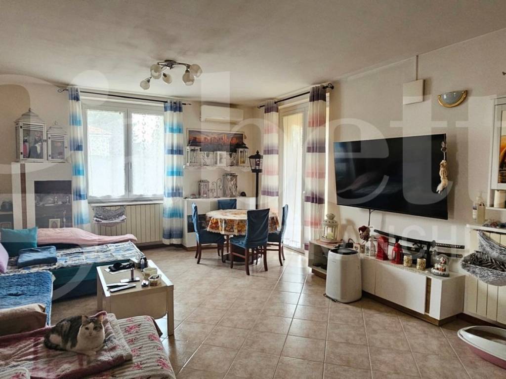 casa indipendente in vendita a Castano Primo