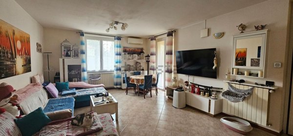 casa indipendente in vendita a Castano Primo