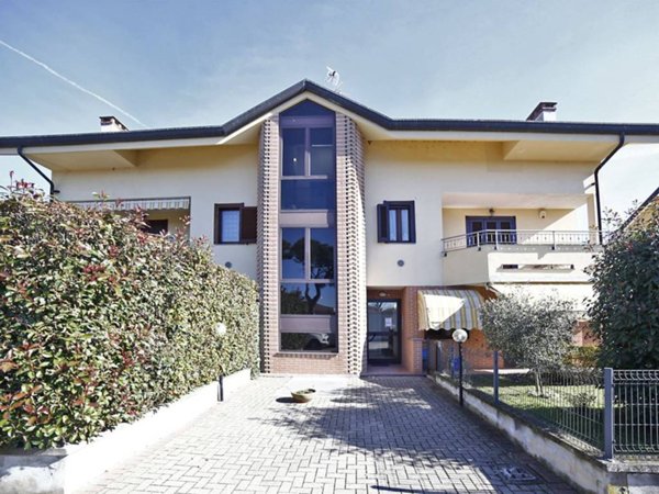 appartamento in vendita a Castano Primo