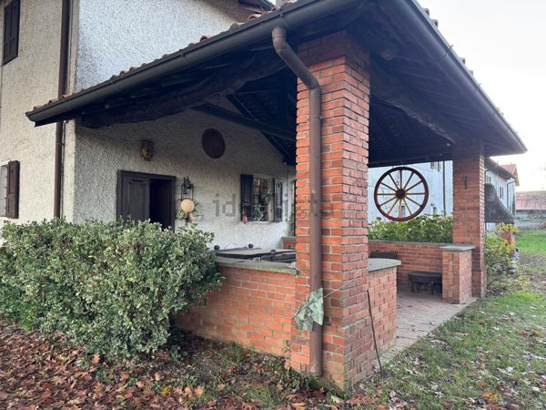 casa indipendente in vendita a Castano Primo