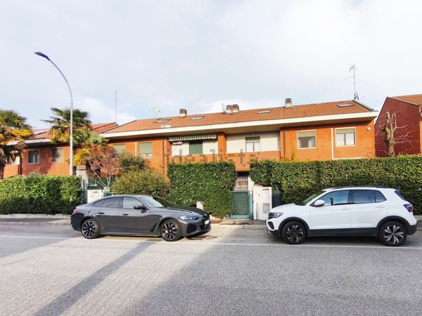 casa indipendente in vendita a Castano Primo