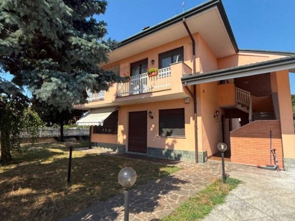 appartamento in vendita a Castano Primo