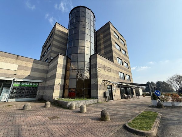 ufficio in vendita a Castano Primo