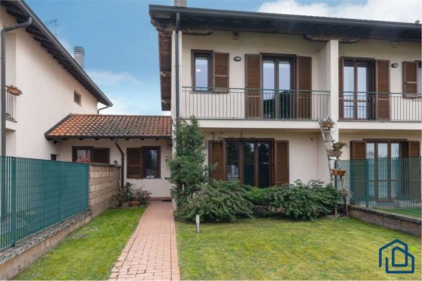 appartamento in vendita a Castano Primo