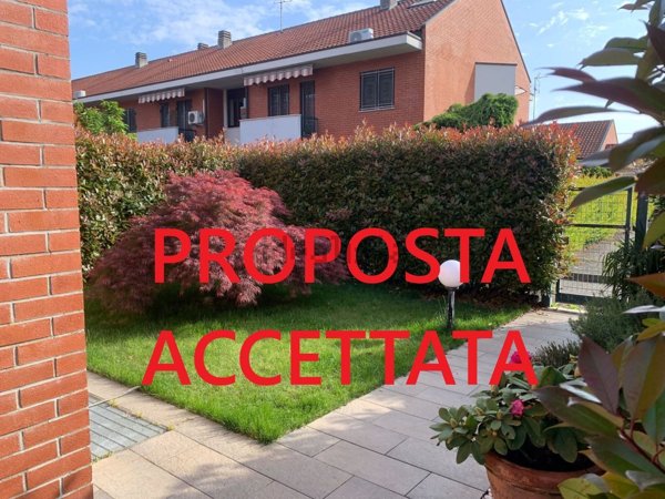 casa indipendente in vendita a Castano Primo