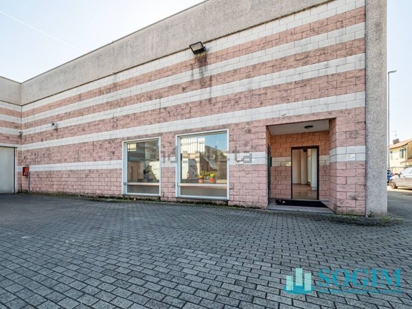 capannone in vendita a Castano Primo