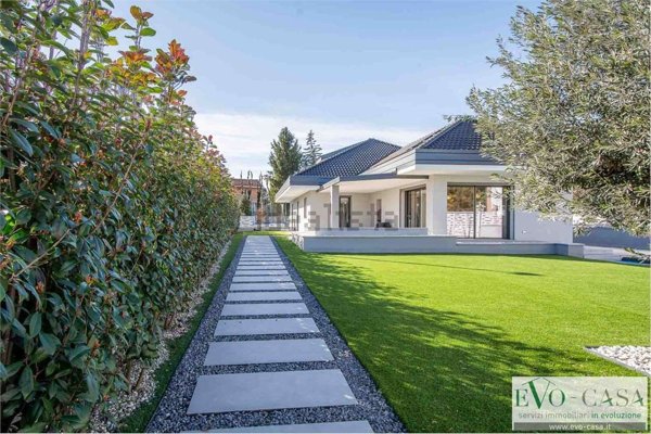 casa indipendente in vendita a Castano Primo