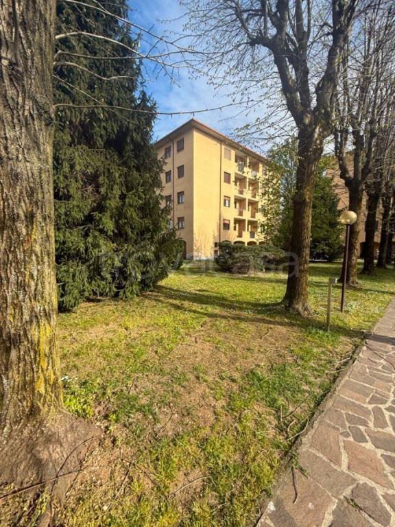 appartamento in vendita a Castano Primo