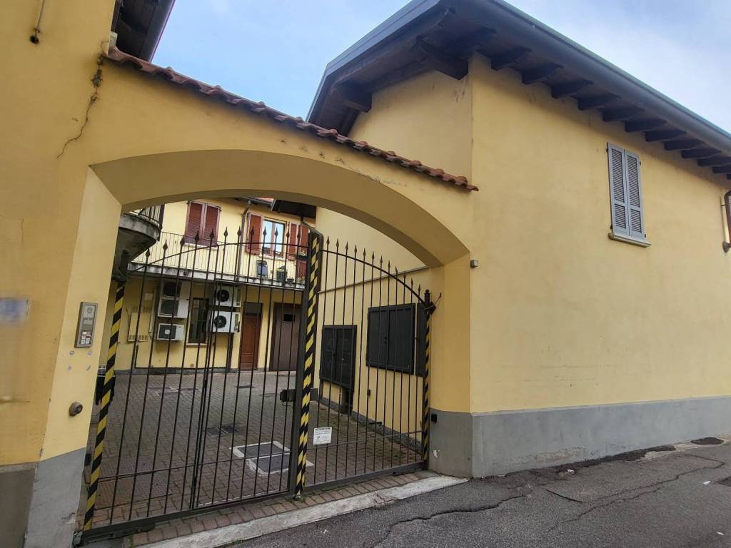 appartamento in vendita a Castano Primo