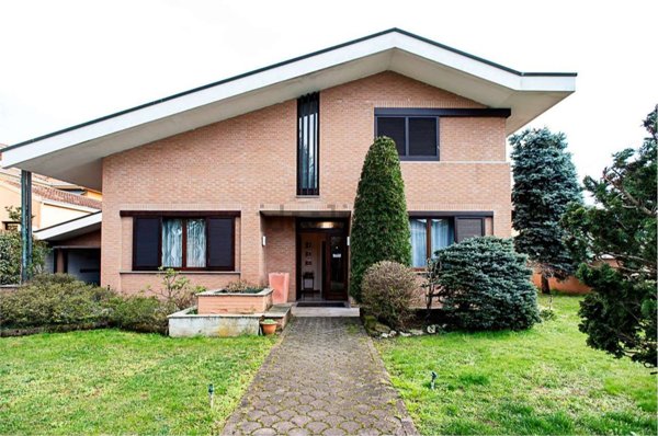 casa indipendente in vendita a Castano Primo