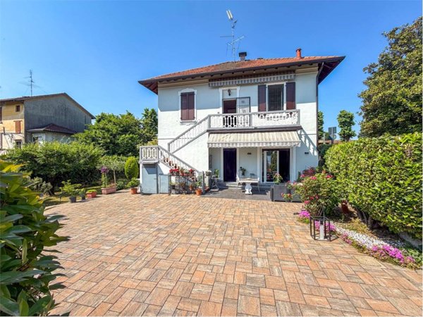 casa indipendente in vendita a Castano Primo
