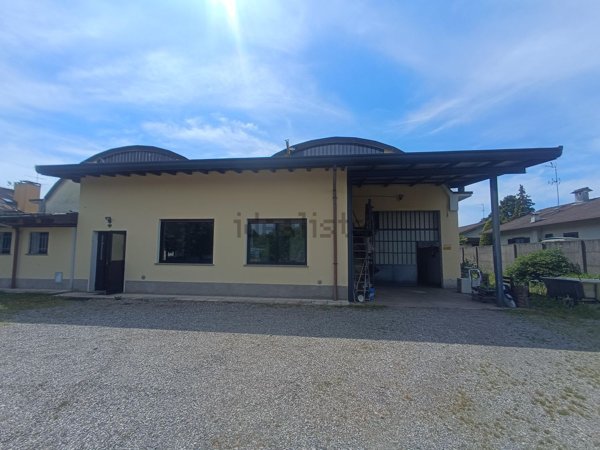 casa indipendente in vendita a Castano Primo