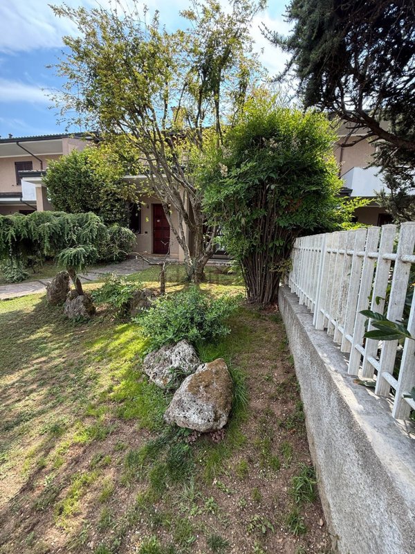 casa indipendente in vendita a Castano Primo