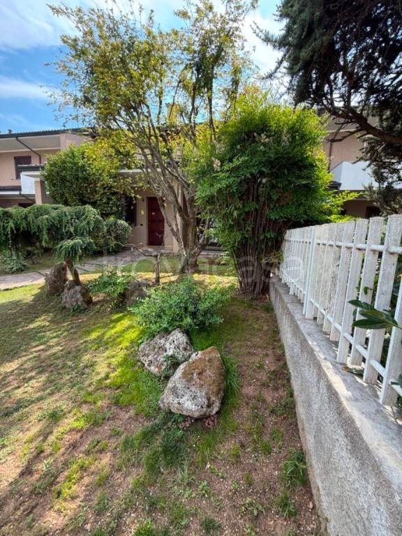casa indipendente in vendita a Castano Primo