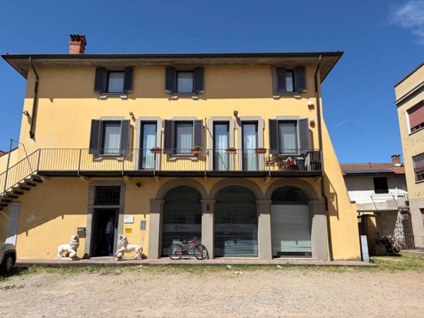 ufficio in vendita a Castano Primo