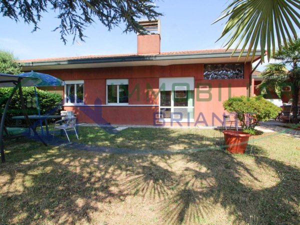 casa indipendente in vendita a Castano Primo