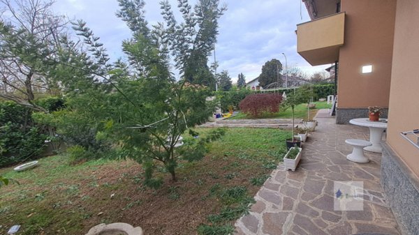 casa indipendente in vendita a Castano Primo