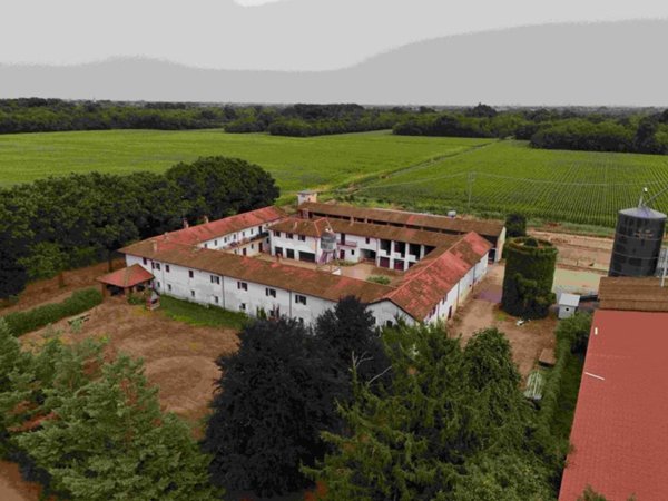 villa in vendita a Castano Primo