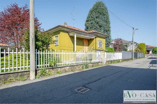 casa indipendente in vendita a Castano Primo