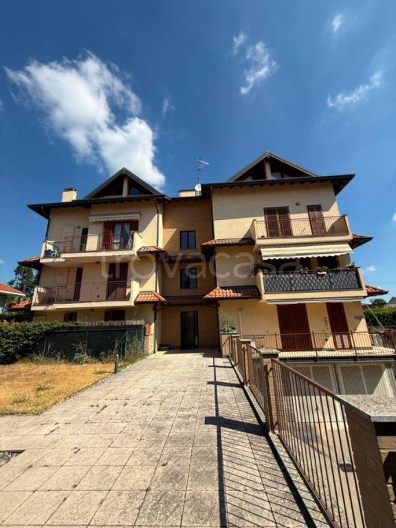 appartamento in vendita a Castano Primo