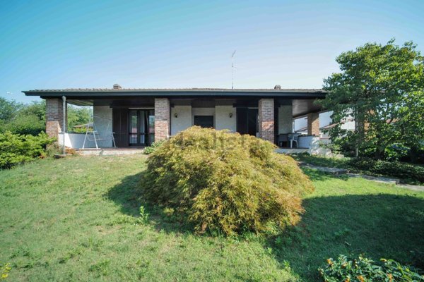 casa indipendente in vendita a Castano Primo