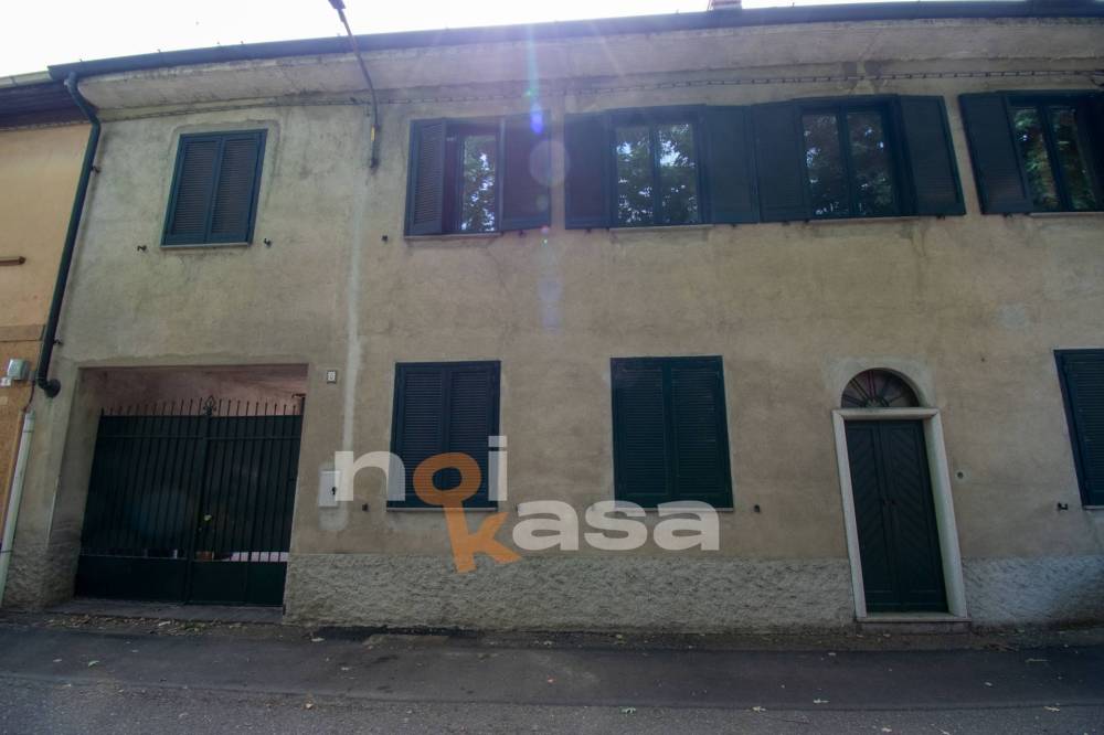 casa indipendente in vendita a Castano Primo