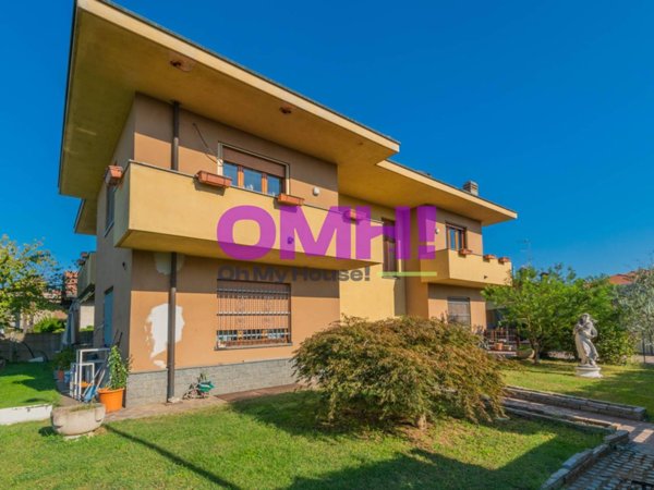 casa indipendente in vendita a Castano Primo