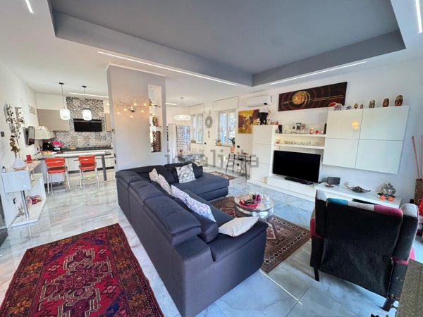 casa indipendente in vendita a Castano Primo