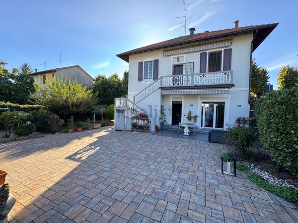 casa indipendente in vendita a Castano Primo