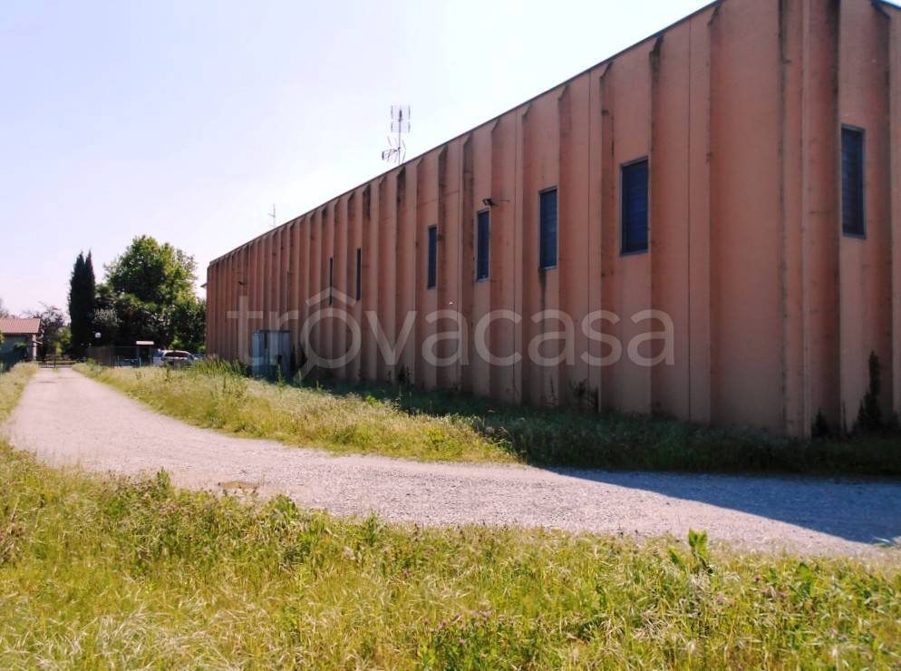 locale commerciale in vendita a Cernusco sul Naviglio