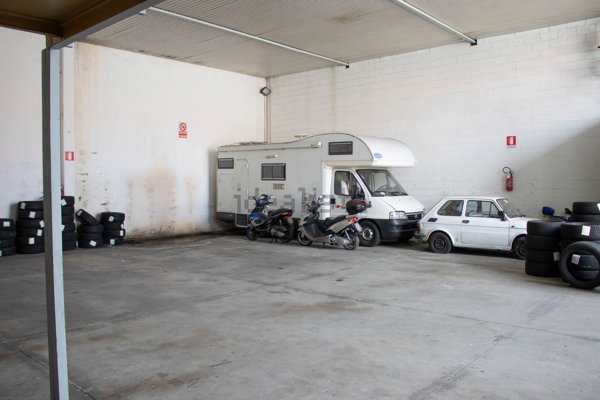 capannone in vendita a Cernusco sul Naviglio