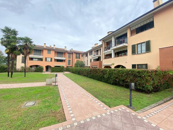 appartamento in vendita a Cernusco sul Naviglio in zona Ronco