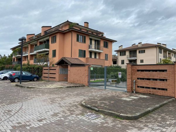 appartamento in vendita a Cernusco sul Naviglio in zona Ronco